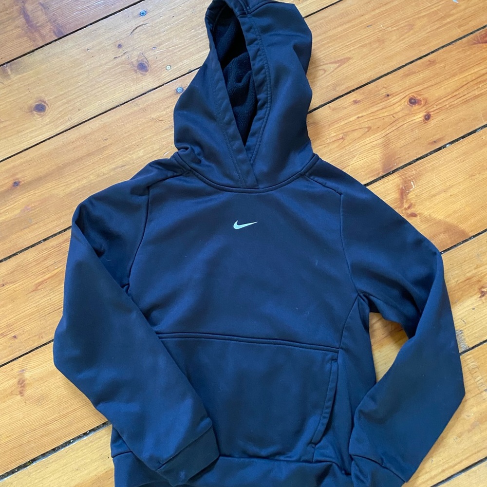 Nike boys black Hoodie size medium